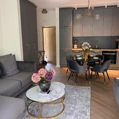 Prie jūros, Vanagupės apartmentai