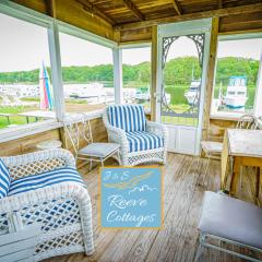 Premier Waterfront Cottage 3