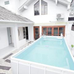 Ratchada Retreat Boutique Villa 1