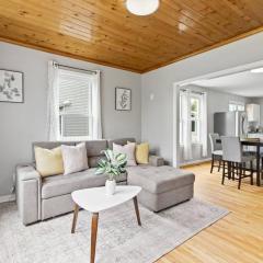 Stylish, Relaxing & Comfy 3 BDR Home