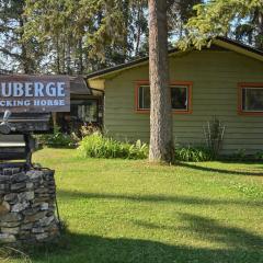 Auberge Kicking Horse Guest House