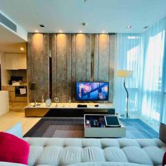 Luxurious in Prime Area Bangkok (PickupService)