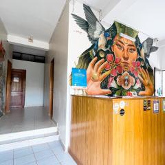 El Mural Backpackers