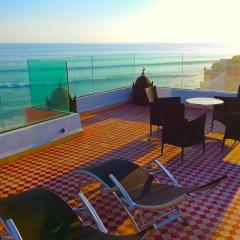 Bouad Seafront Apartments & Rooms