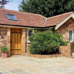Brand new annexe on border of the Southdowns.