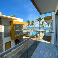 Apartamento en condominio con vista al mar