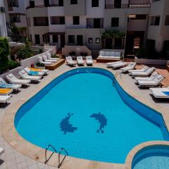 Elmi Beach Hotel & Suites