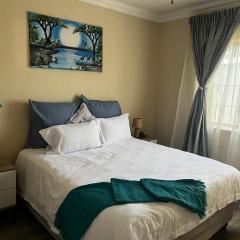 Phindulo Bed and Breakfast - No Loadshedding, Smart TVs & unlimited free fibre wifi