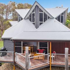 Baraga Sanctuary holiday house, Bermagui Barragga Bay Linen & Wifi Provided