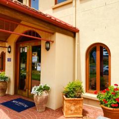 Tuscan Villa in Myrtleford