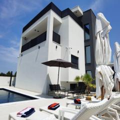 Villa Emperor
