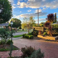 Spacious Frankston Retreat