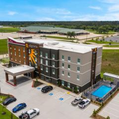 La Quinta Inn & Suites by Wyndham Sulphur Lake Charles