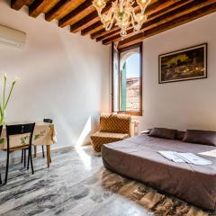 Venice Apartments