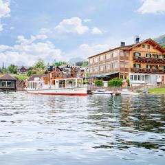 TAUROA Seehotel Grundlsee