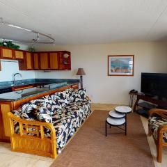 36th Floor Deluxe Ocean View Condo with Free Parking & Wifi condo