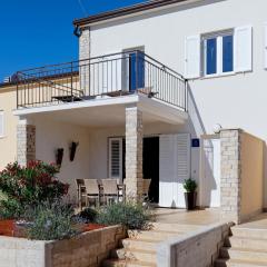 Holiday Home Piccolo Paradiso by Rent Istria