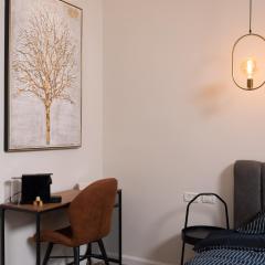 Stylish and Prestige Stay Bahai's Garden