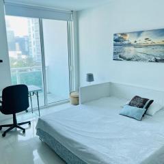 Stunning 2/2 Apartment with Breathtaking Views in Brickell, Miami