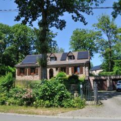 Très belle Villa 4 façades dans quartier vert et arboré - 5 kms de Namur