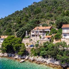 Apartments by the sea Ubli, Lastovo - 16599