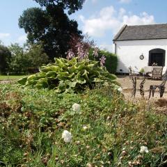 Central Scotland Country Side With Outdoor Bbq Hut