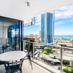 KIDS STAY FREE in OCEAN View 1 Bedroom SPA Apartment at Circle on Cavill - Q STAY