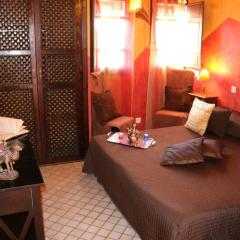 Chambre Merzouga, Riad 8 au village naturiste Couple only