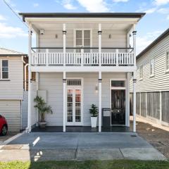 Amelia Terrace - House in Brisbane City Central