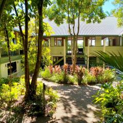 Jackaroo Treehouse Rainforest Retreat