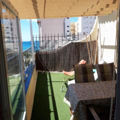 Ático centrico, 50m de la playa, vista al mar, wifi fibra, gran terraza