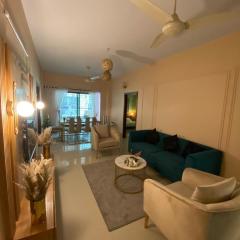 3 Bed DD Luxury Apt SMCHS