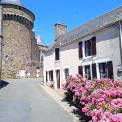 Charming detached 2 bedroom ancient house in medieval quarter of a small town in the Pays de la Loire, France