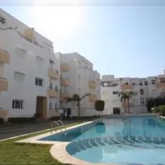 Appartement avec piscines, vue sur mer et accès à la plage à Achakar Hill, Tanger.