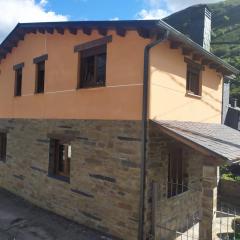Casa Miravalles Fornela