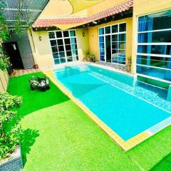 Batu Pahat Santalia Pool Villa 4BR 1k4Q 12~16px