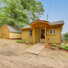 Waterfront Lake Cabin Close to Boating and Fishing!