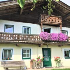 Gemütliches Ferienhaus in Leogang mit Garten