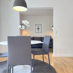 Cozy One Bedroom Apartment On Edvard Thomsens Vej,