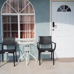 Ocean view with free beach access, pool and water park