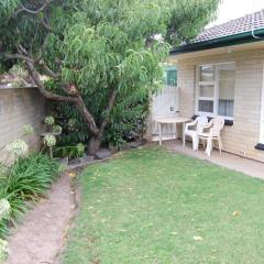 Comfortable Unit Close to the Beach