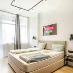 Viral 2 BR Photo Studio Loft