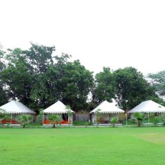 Agra Camps and Resort