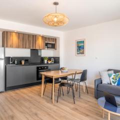 SOUTH-OF-FRANCE T2 neuf haut de gamme, climatisé, parking gratuit, 2eme ligne, balcon 2