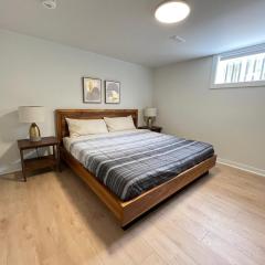 Letitia Heights !A Spacious and Quiet Private Bedroom with Shared Bathroom