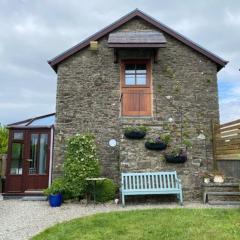 Trysor Holiday Cottage, Coach House with sea views
