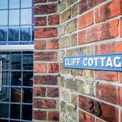 Cliff Cottage with private garden - Broadstairs