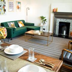 Pass the Keys Stylish apartment in stunning location plus parking