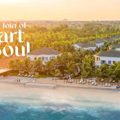 Le Palmier Ho Tram Resort - Beachfront with Private Beach