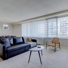 Awesome 2 BR Condo @Crystal City With Gym